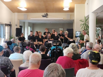 Place aux chanteurs ...